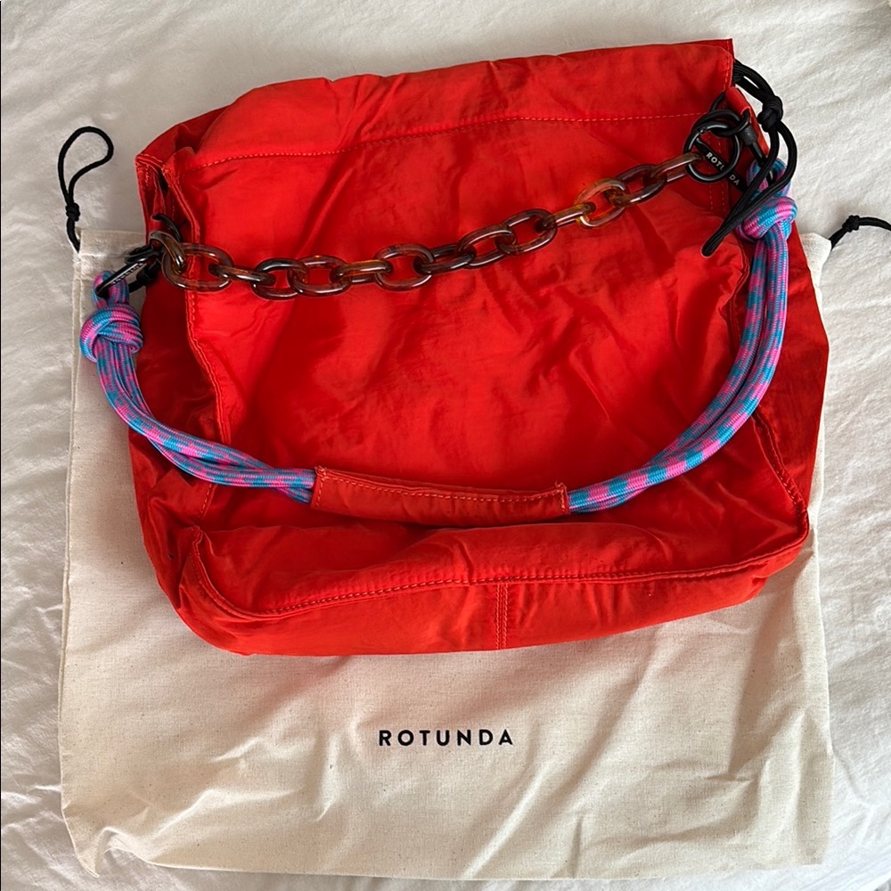 Rotunda Sant Hobo Bag